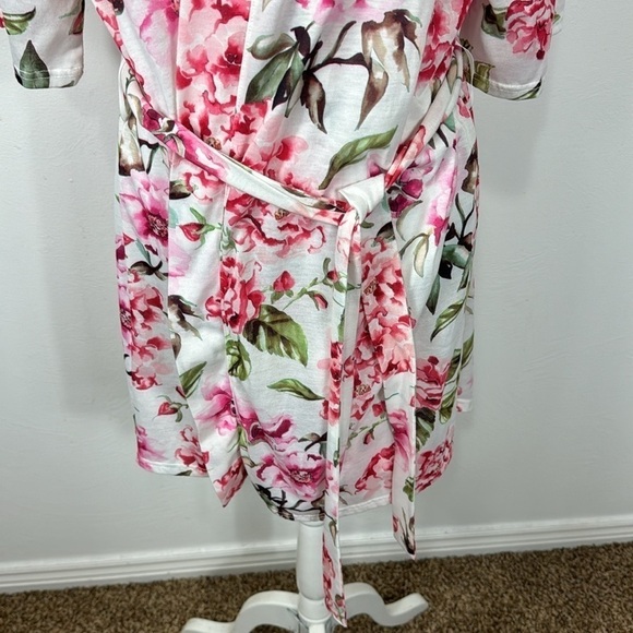 Show Me Your Mumu Brie Robe Garden of Blooms Pink One Size Wrap Robe EUC - Picture 8 of 10